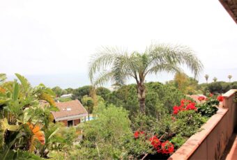 Capomulini appartanvilla arredata mq. 100