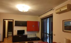 Aci Trezza 3 vani arredato con garage