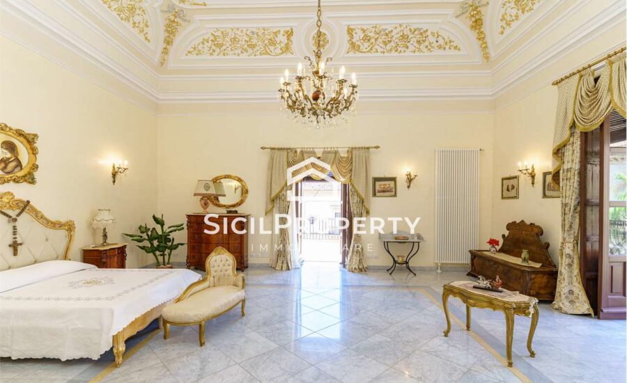 Militello Val di Catania Appartamento Ristrutturato Palazzo Liggieri