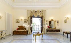 Militello Val di Catania Appartamento Ristrutturato Palazzo Liggieri