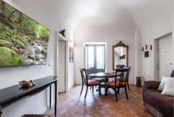 Pressi P.zza Borsellino 3 vani 70 mq. arredato