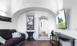 Pressi P.zza Borsellino 3 vani 70 mq. arredato