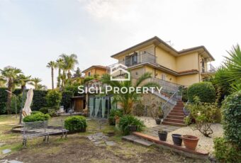 Trecastagni unica villa singola plurifamiliare