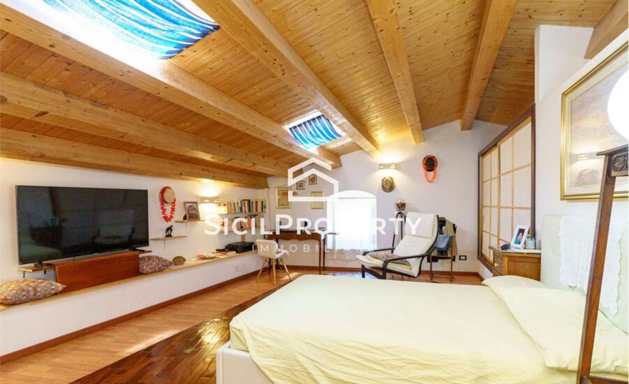 Militello Val di Catania Appartamento 140 mq Palazzo Liggieri